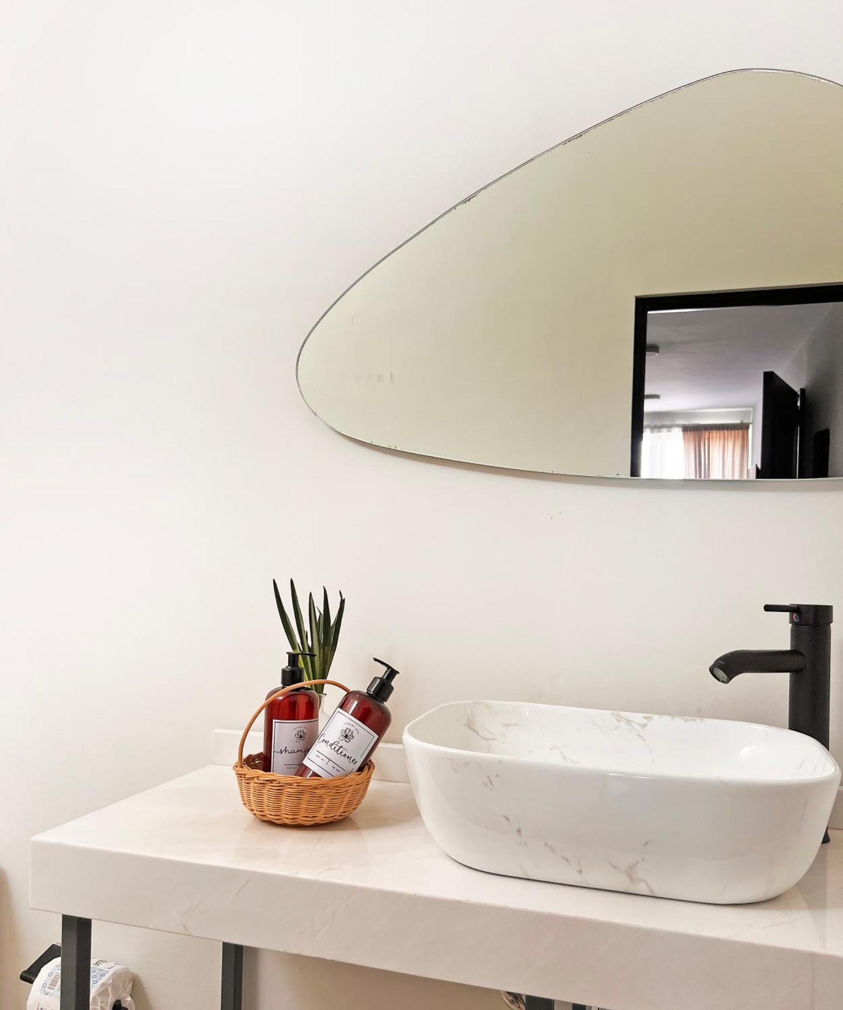 Suites Ciento 37 León Zewnętrze zdjęcie