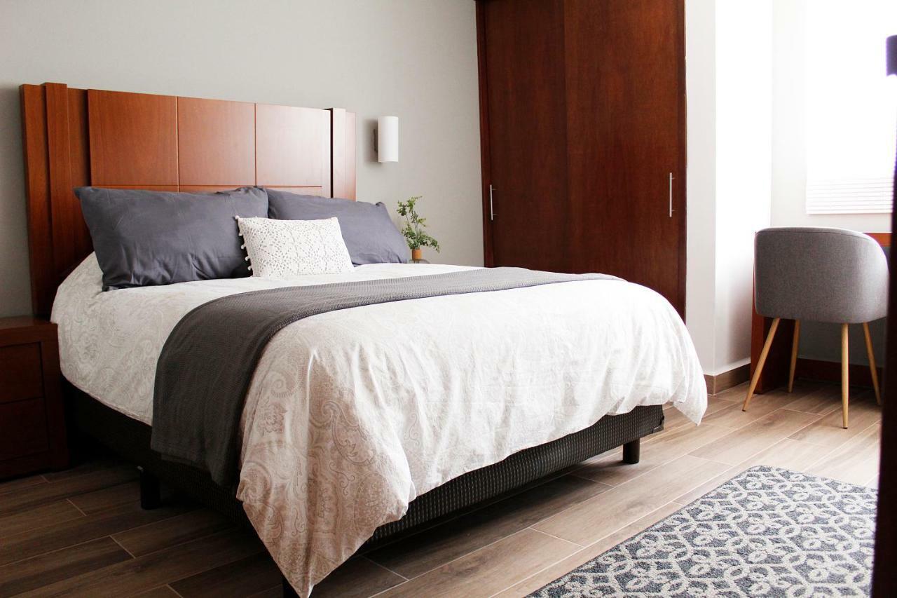 Suites Ciento 37 León Zewnętrze zdjęcie